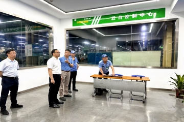 党建赋能发展 助推产业升级 ——安庆市委常委、组织部长梁龙义莅临bevictor伟德集团开展调研